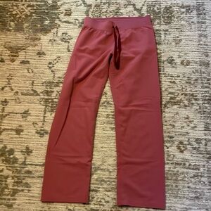 Figs pink/mauve scrub pants